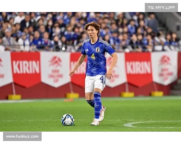 德天空：门兴后卫板仓滉加盟阿贾克斯转会达成周五体检确认